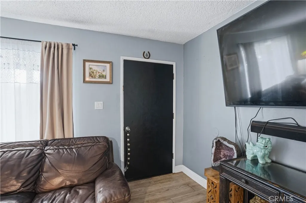 6580 Lake, Riverside, California 92503 home-pic-9