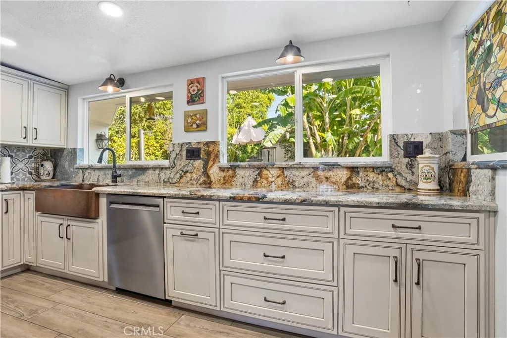 6580 Lake, Riverside, California 92503 home-pic-30