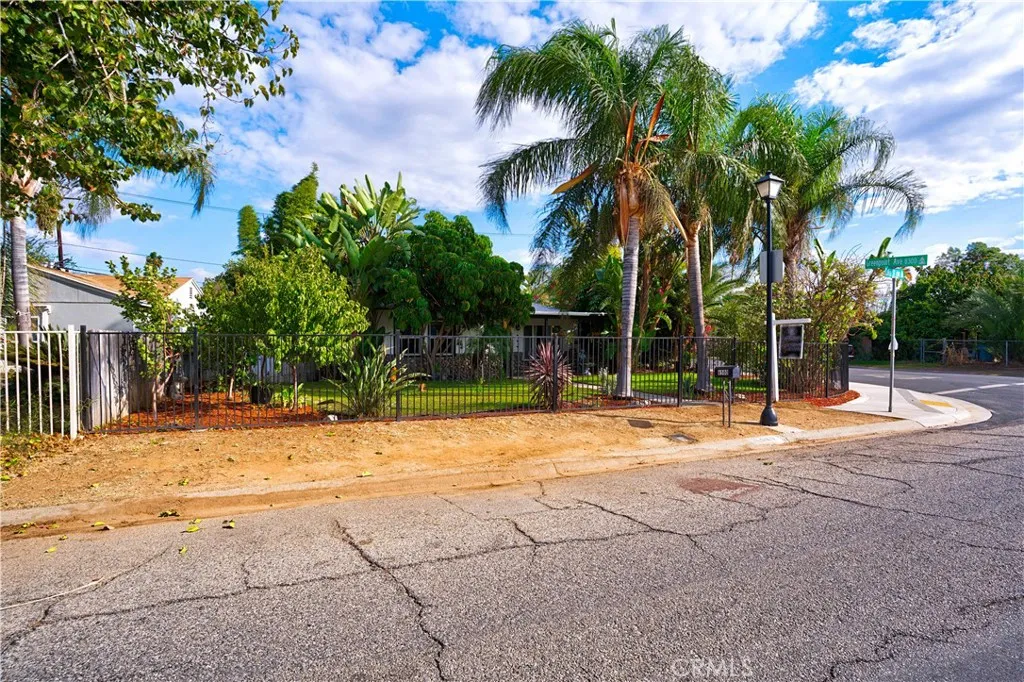 6580 Lake, Riverside, California 92503 home-pic-5