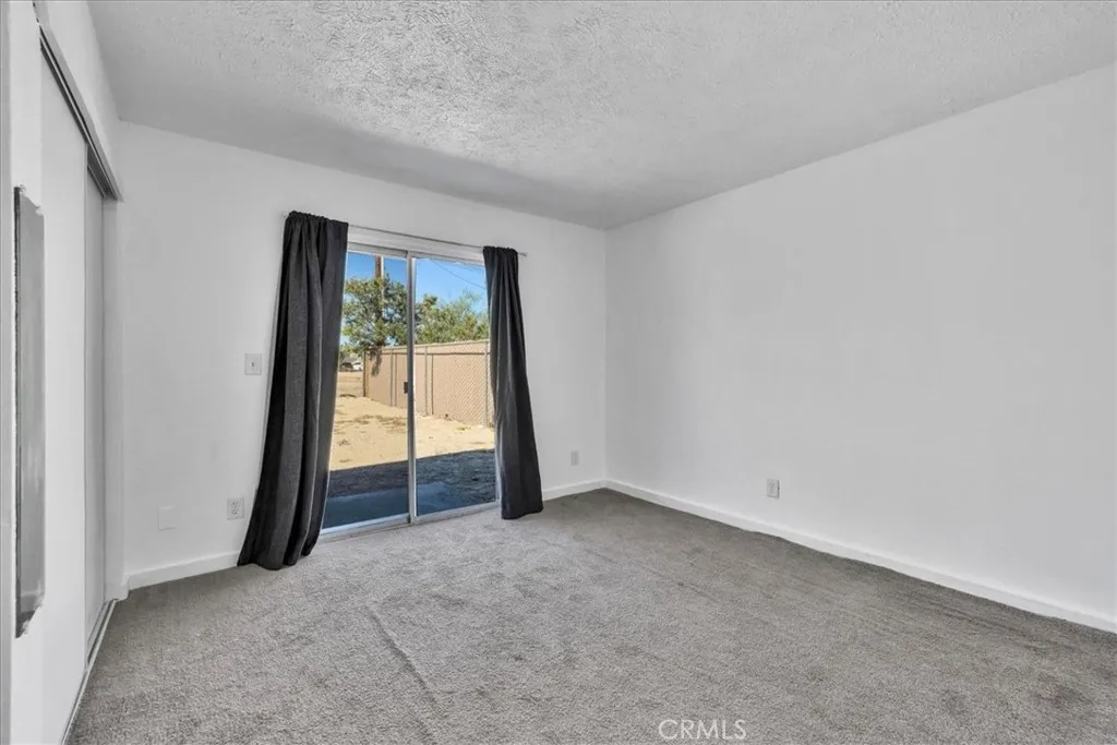6686 Mojave Avenue, 29 Palms, California 92277 home-pic-22