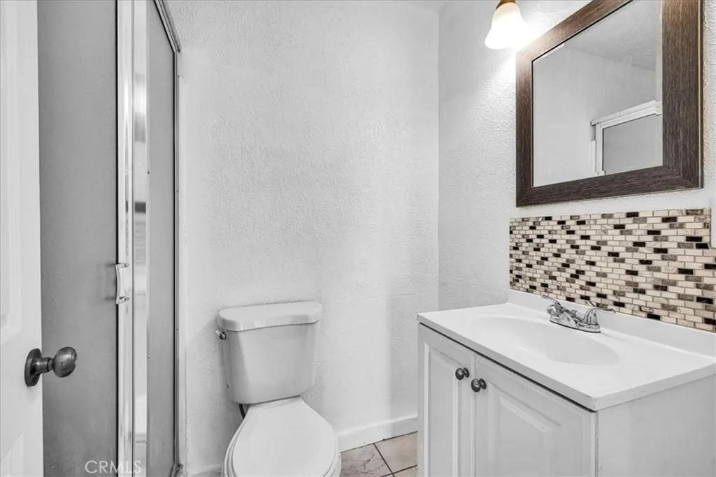6686 Mojave Avenue, 29 Palms, California 92277 home-pic-25