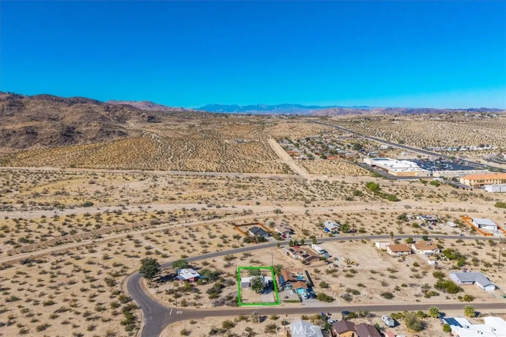 6686 Mojave Avenue, 29 Palms, California 92277 home-pic-35