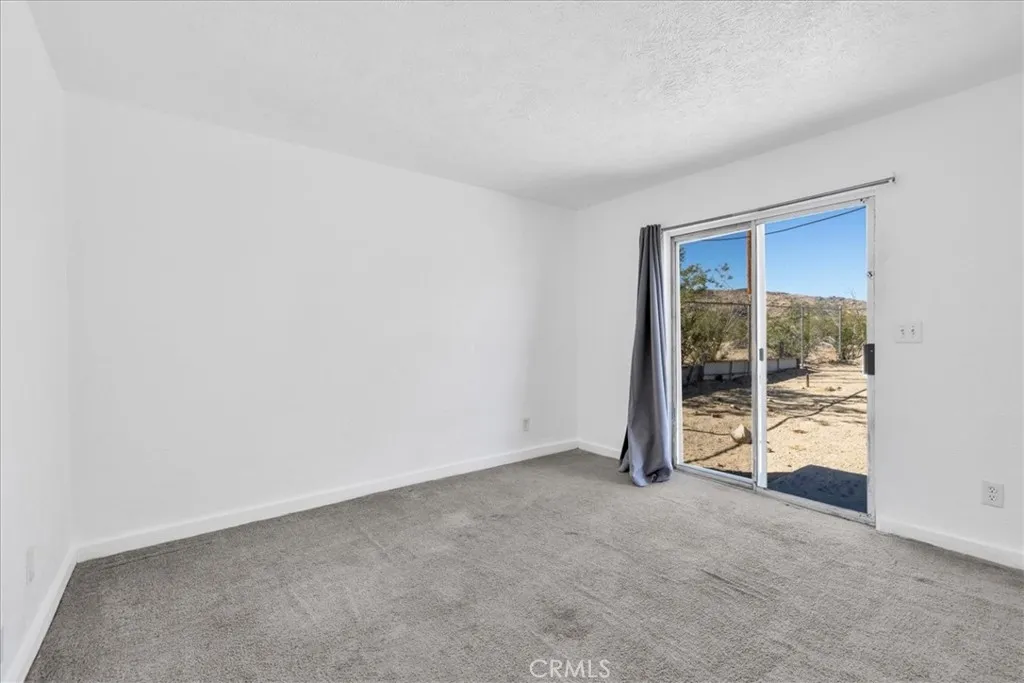 6686 Mojave Avenue, 29 Palms, California 92277 home-pic-18