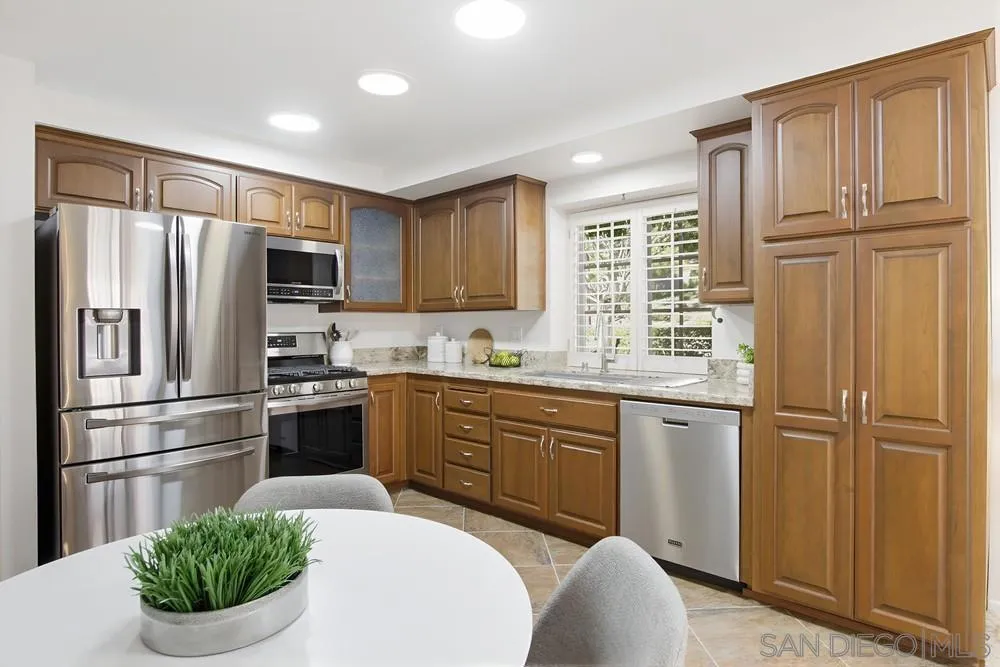 , San Diego, California 92130 home-pic-14