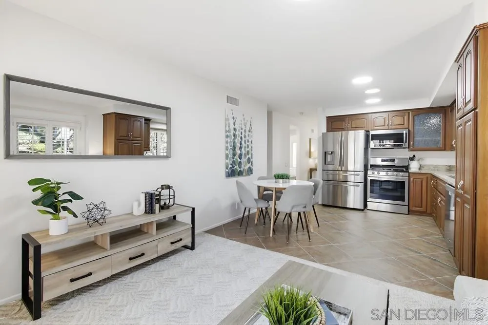 , San Diego, California 92130 home-pic-10