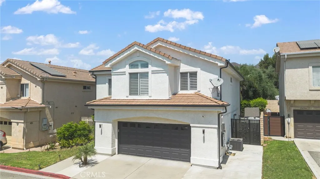 13656 Dronfield Ave, Sylmar, California 91342 home-pic-1