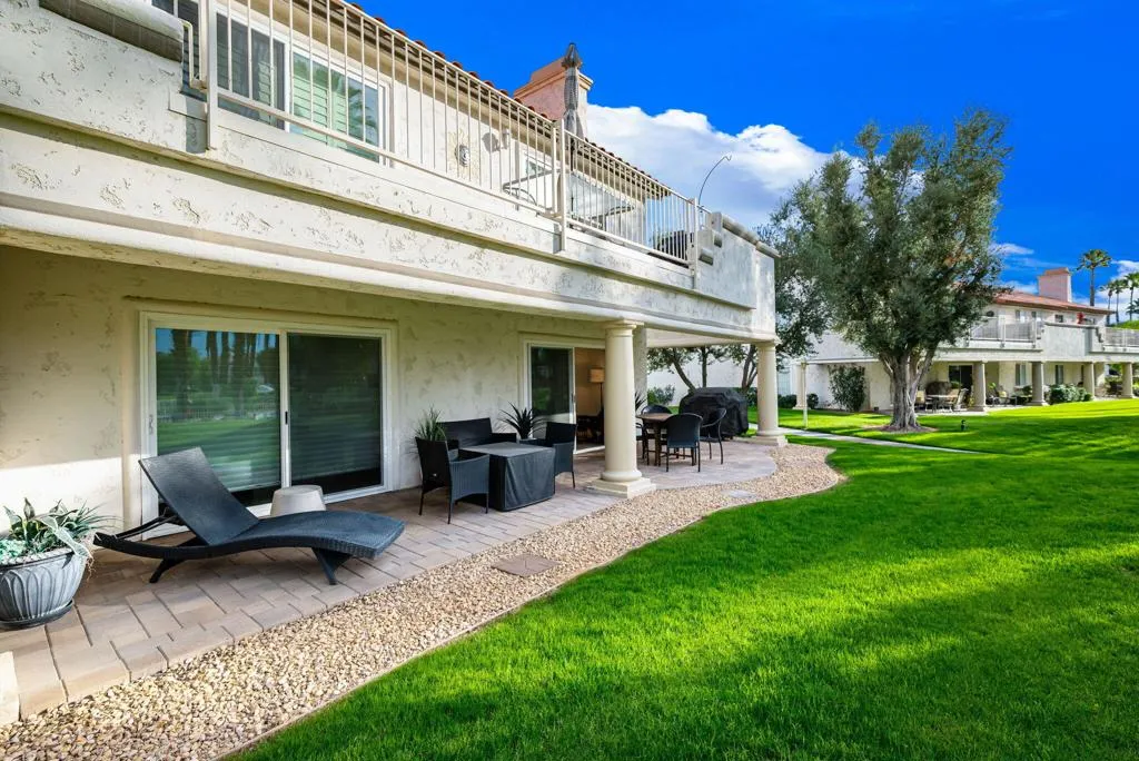 678 Vista Lago Circle N, Palm Desert, California 92211 home-pic-25