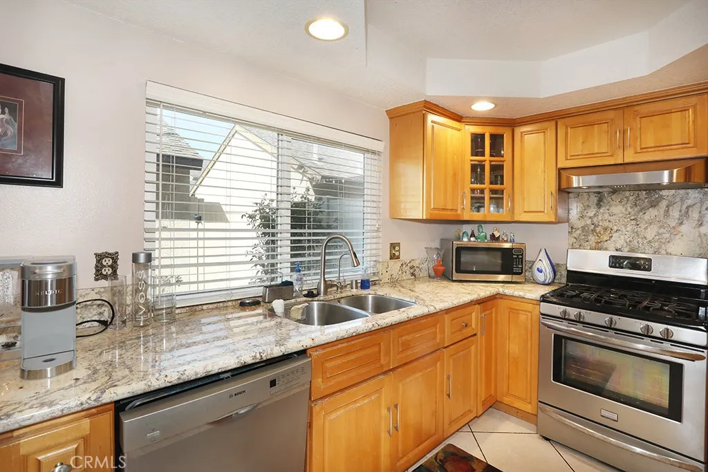 1201 W Cerritos Avenue 68, Anaheim, California 92802 home-pic-10