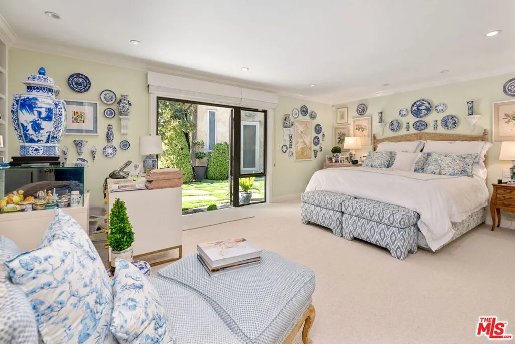 1115 N Bundy Drive, Los Angeles, California 90049 home-pic-37