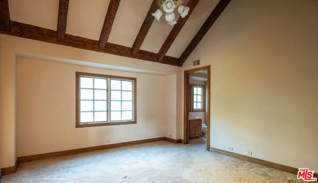 4456 Vanceboro Court, Woodland Hills, California 91364 home-pic-23