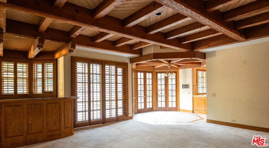 4456 Vanceboro Court, Woodland Hills, California 91364 home-pic-14