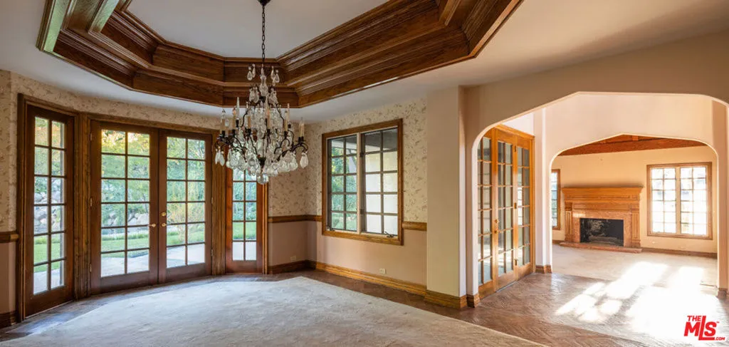 4456 Vanceboro Court, Woodland Hills, California 91364 home-pic-11