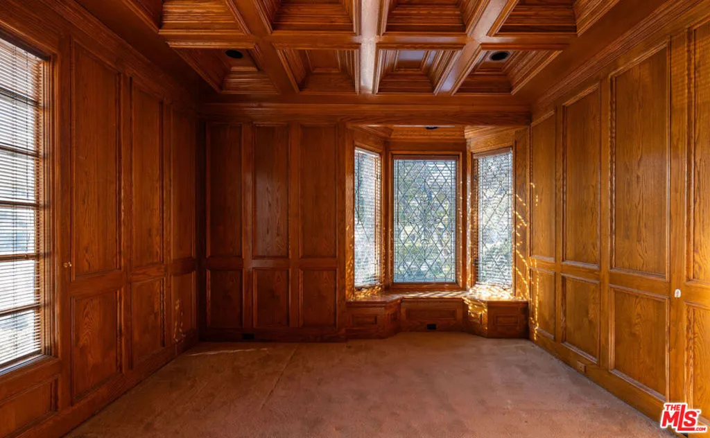 4456 Vanceboro Court, Woodland Hills, California 91364 home-pic-9