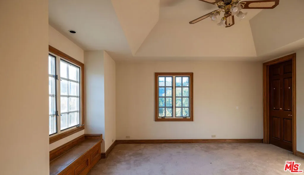 4456 Vanceboro Court, Woodland Hills, California 91364 home-pic-26