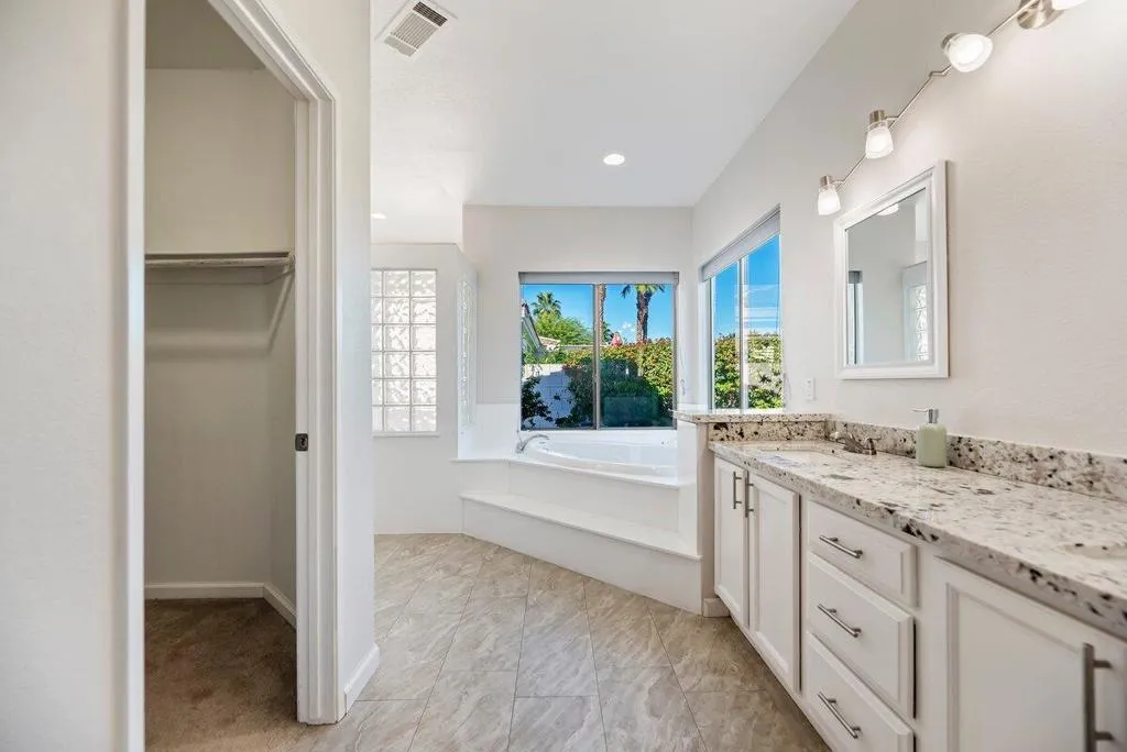 44800 Calle Santa Barbara, La Quinta, California 92253 home-pic-15