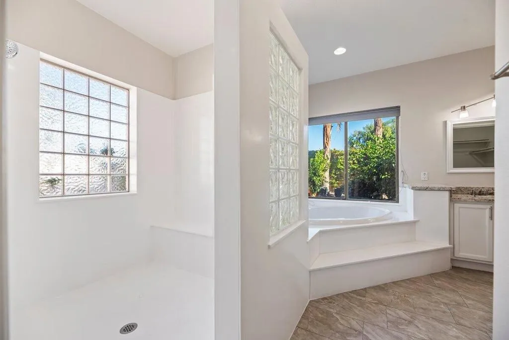 44800 Calle Santa Barbara, La Quinta, California 92253 home-pic-13
