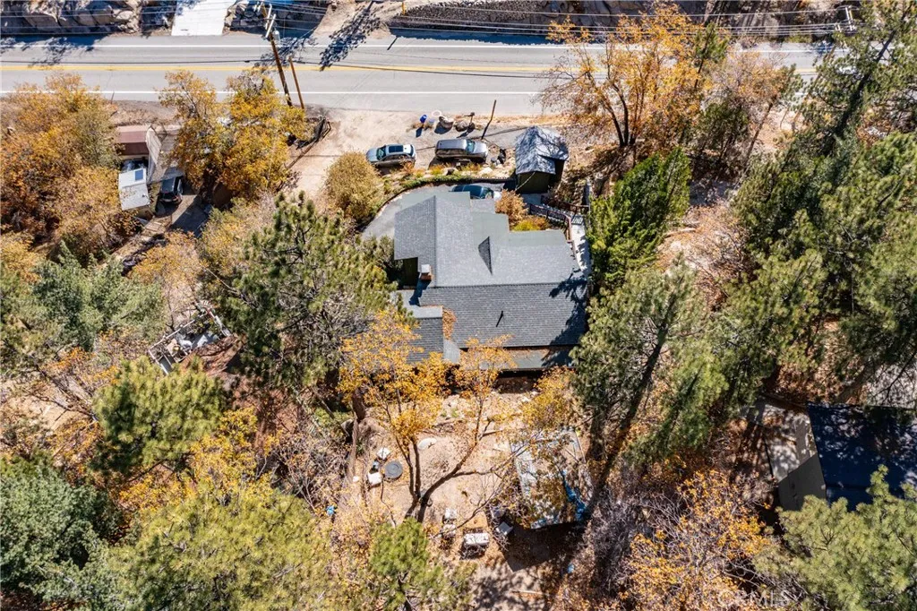 33070 Hilltop Boulevard, Arrowbear, California 92382 home-pic-23