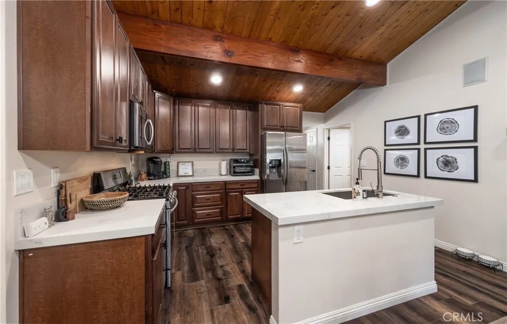 33070 Hilltop Boulevard, Arrowbear, California 92382 home-pic-11