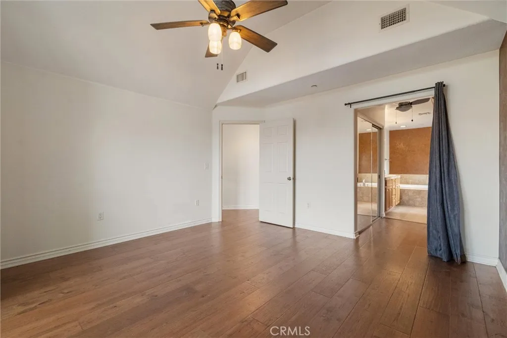 1259 Gonzales Rd, Simi Valley, California 93063 home-pic-17