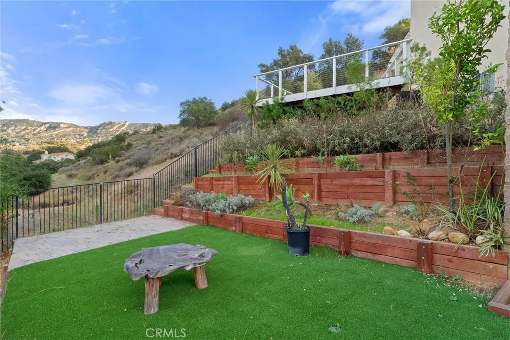1259 Gonzales Rd, Simi Valley, California 93063 home-pic-35