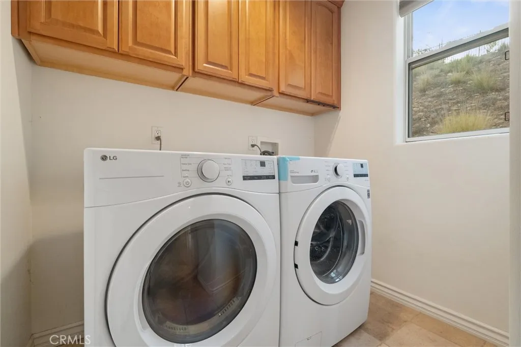 1259 Gonzales Rd, Simi Valley, California 93063 home-pic-10