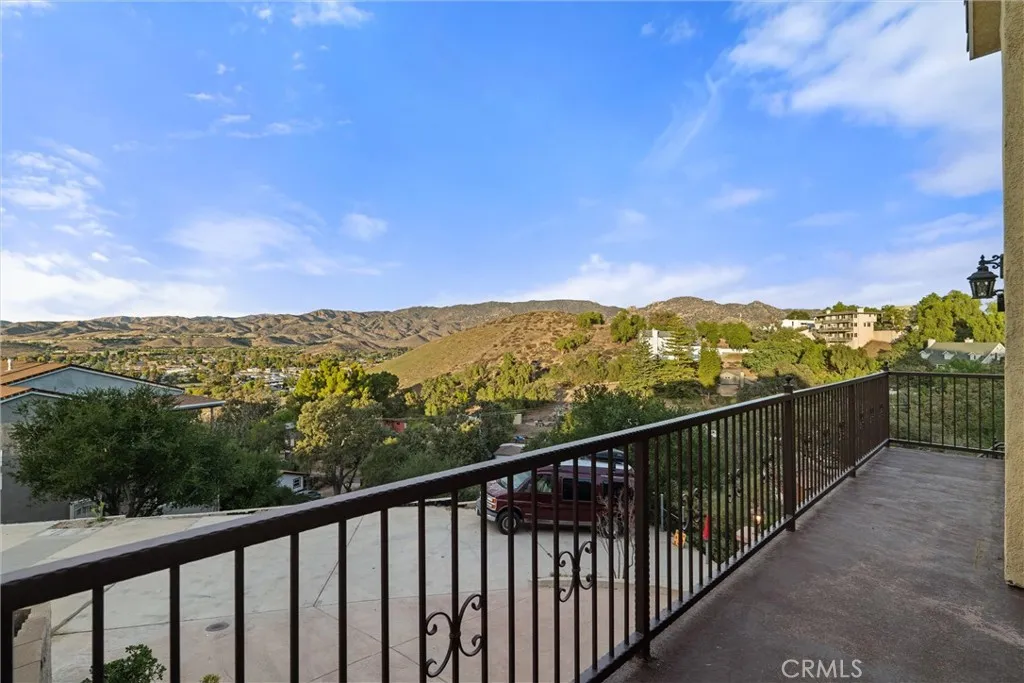 1259 Gonzales Rd, Simi Valley, California 93063 home-pic-36