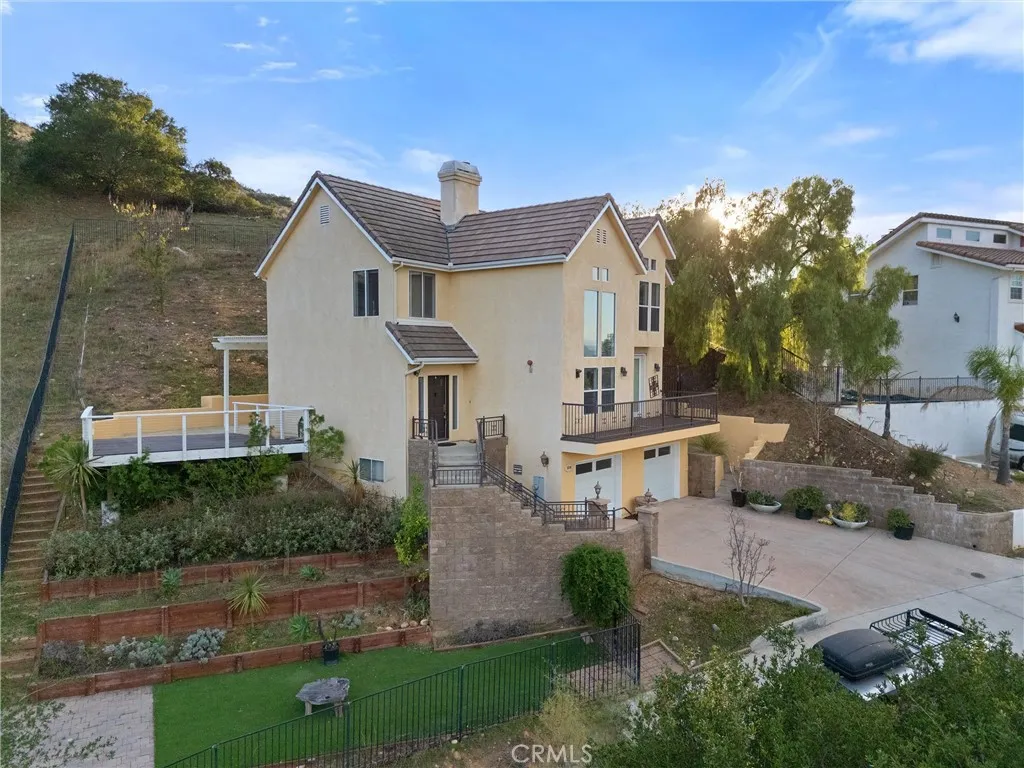 1259 Gonzales Rd, Simi Valley, California 93063 home-pic-1