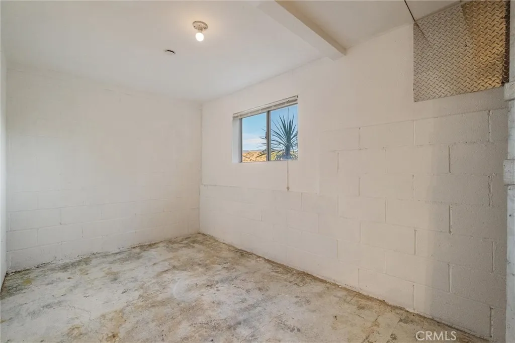 1259 Gonzales Rd, Simi Valley, California 93063 home-pic-23