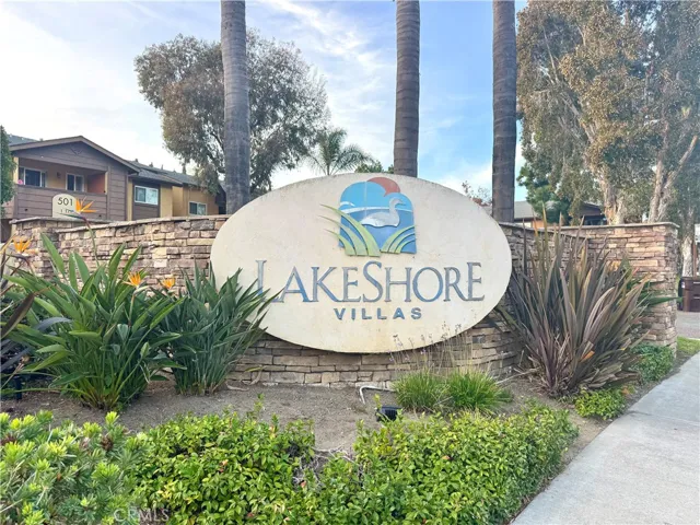 Lakeshore Villas