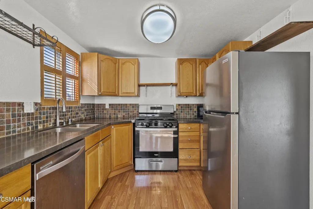 1193 Ramona Drive, Newbury Park, California 91320 home-pic-24