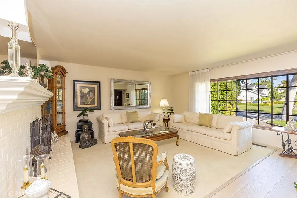 9679 La Alba, Whittier, California 90603 home-pic-1