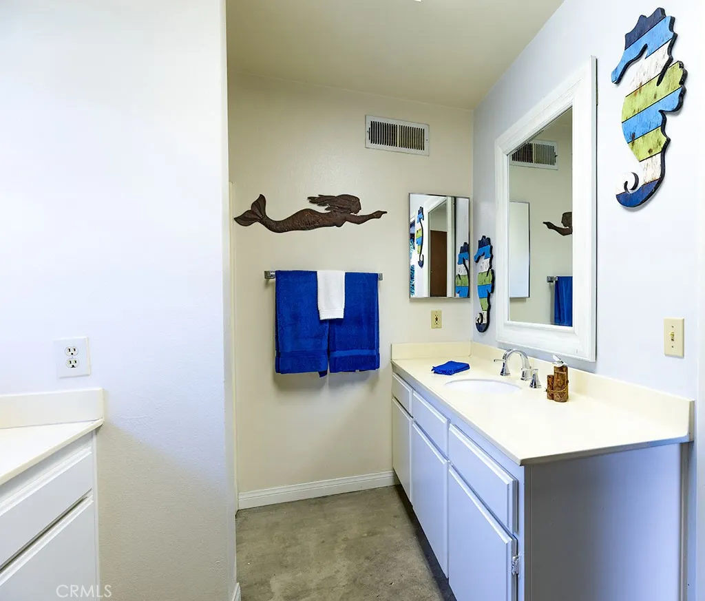 9679 La Alba, Whittier, California 90603 home-pic-24
