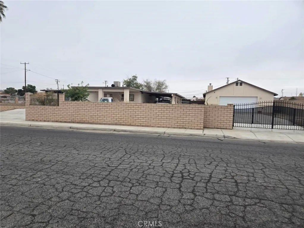 841 Armory, Barstow, California 92311 home-pic-2