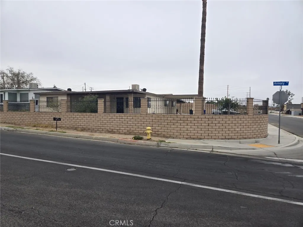 841 Armory, Barstow, California 92311 home-pic-4
