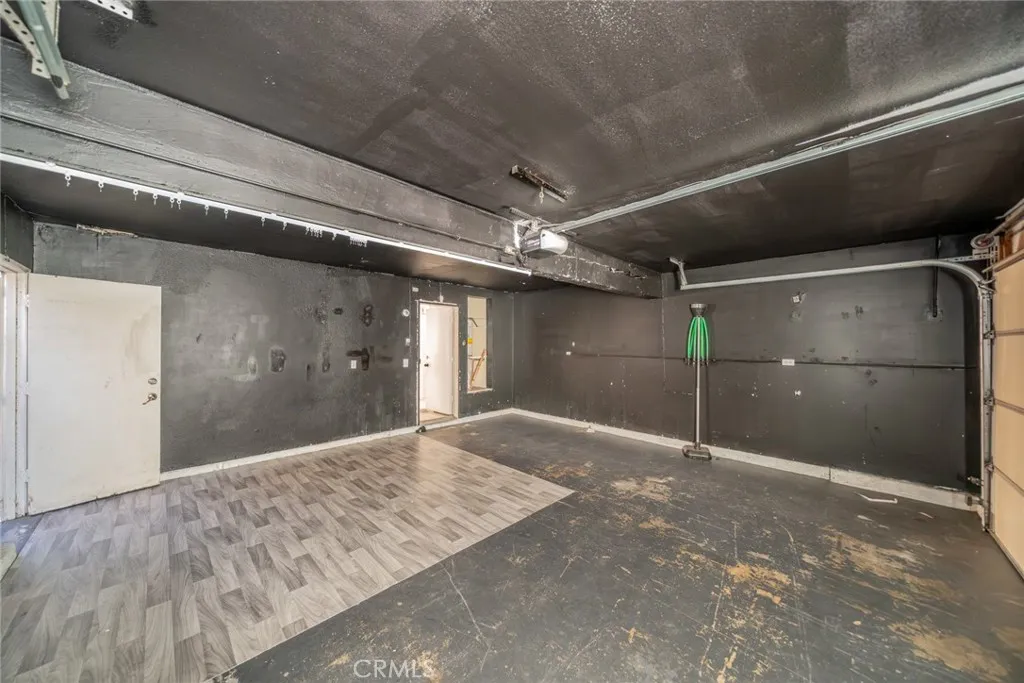 11327 Oakwood, Fontana, California 92337 home-pic-14
