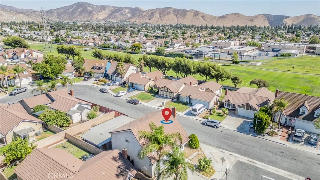 11327 Oakwood, Fontana, California 92337 home-pic-16