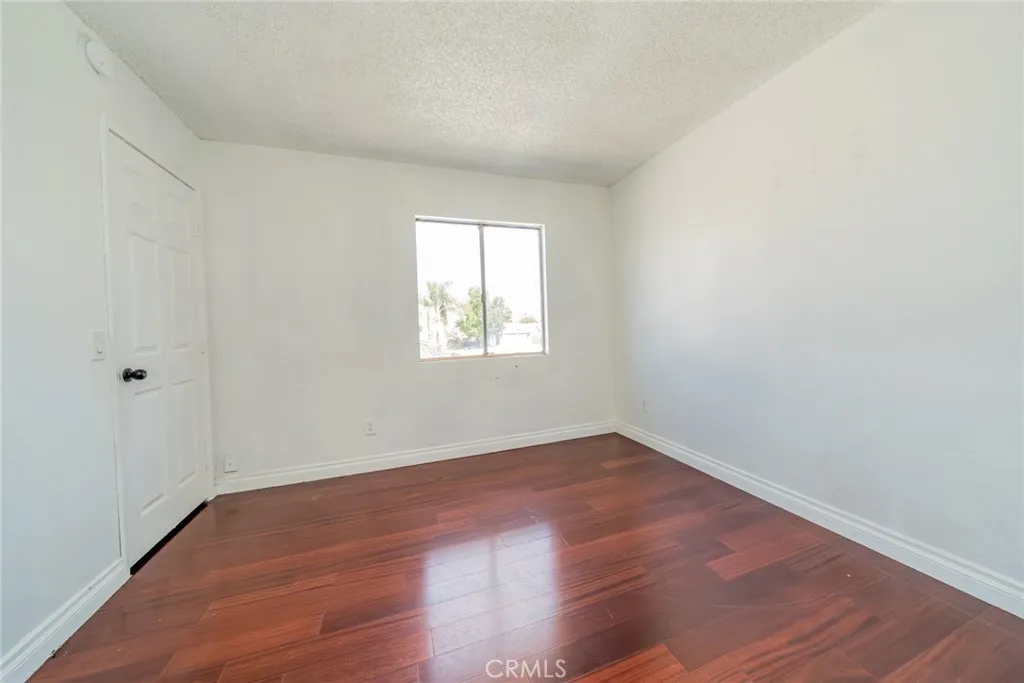 11327 Oakwood, Fontana, California 92337 home-pic-11