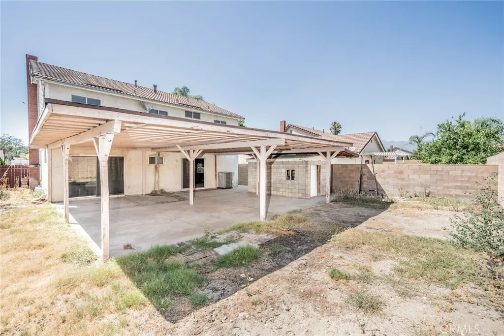 11327 Oakwood, Fontana, California 92337 home-pic-13