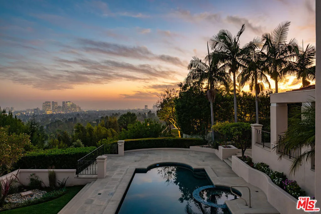 1136 Calle Vista Drive, Beverly Hills, California 90210 home-pic-47