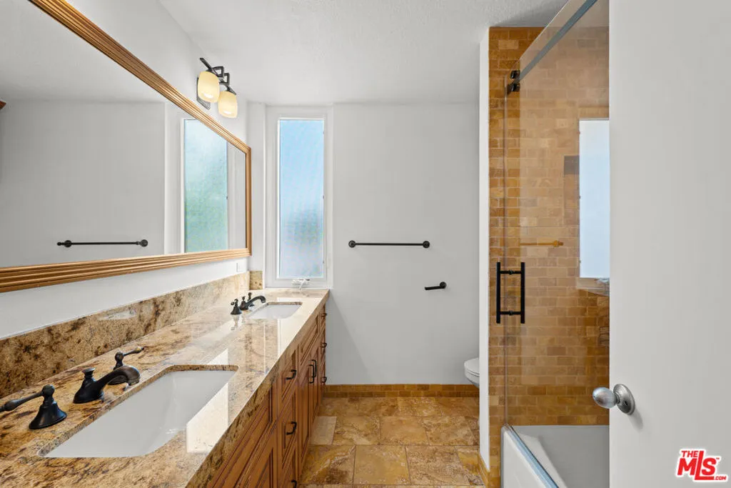 1312 S Saltair Avenue 215, Los Angeles, California 90025 home-pic-25