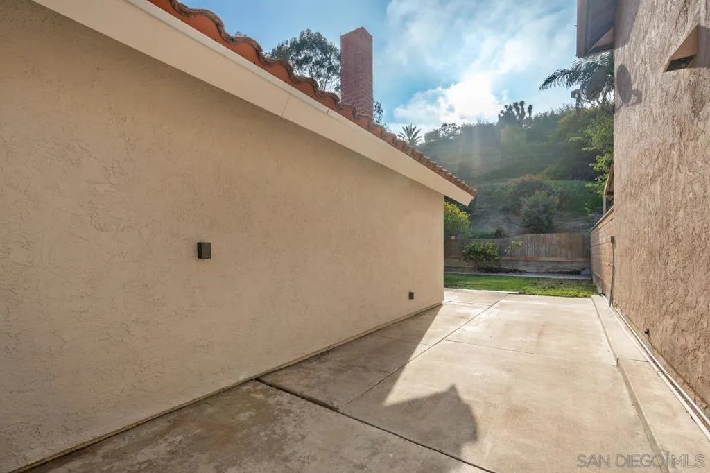 4405 Sierra Morena Ave, Carlsbad, California 92010 home-pic-47