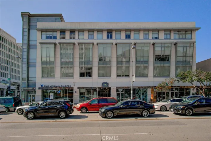 175 S Lake 402, Pasadena, California 91101