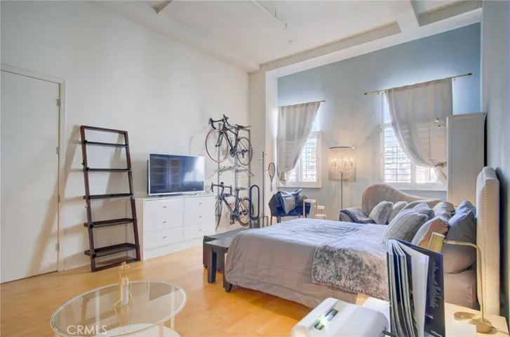 175 S Lake 402, Pasadena, California 91101