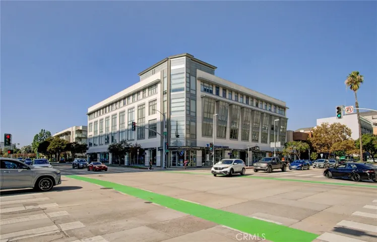 175 S Lake 402, Pasadena, California 91101