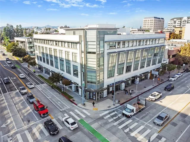 175 S Lake 402, Pasadena, California 91101
