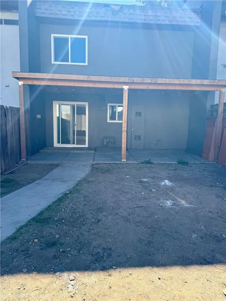 470 W Jackson, Rialto, California 92376 home-pic-20