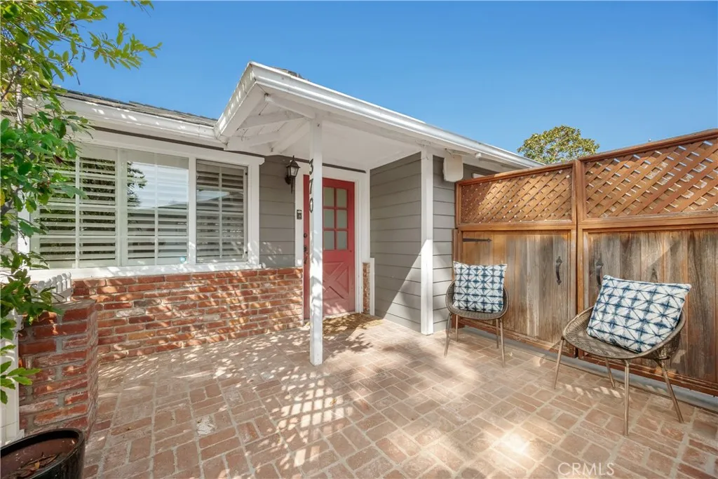 370 E 19th, Costa Mesa, California 92627 home-pic-2
