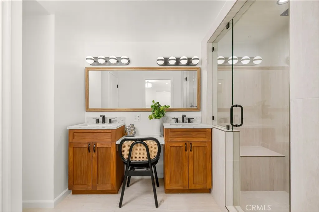 370 E 19th, Costa Mesa, California 92627 home-pic-16