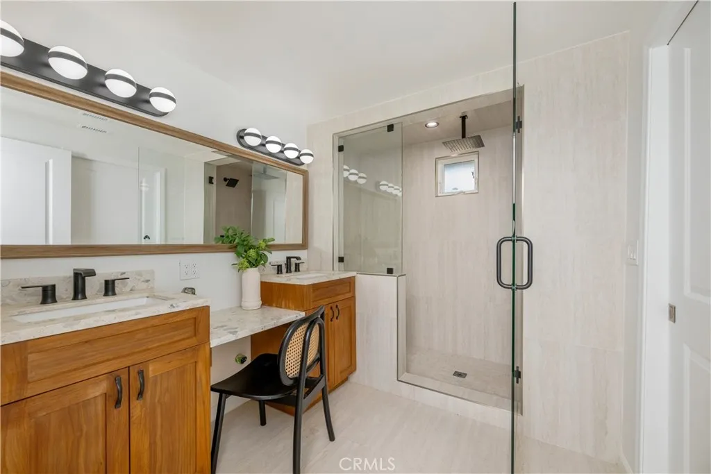 370 E 19th, Costa Mesa, California 92627 home-pic-15