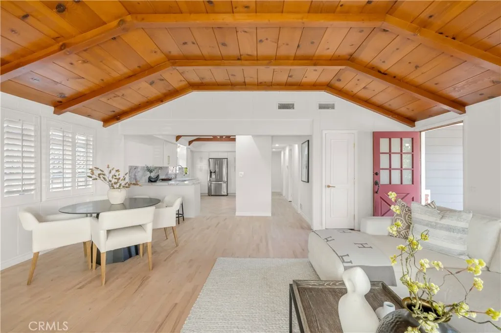 370 E 19th, Costa Mesa, California 92627 home-pic-3